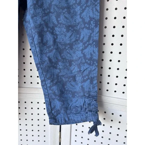 Style & Co Women's 8P Blue Floral Cotton Blend Capri Pants Cinch Leg - Picture 3 of 7